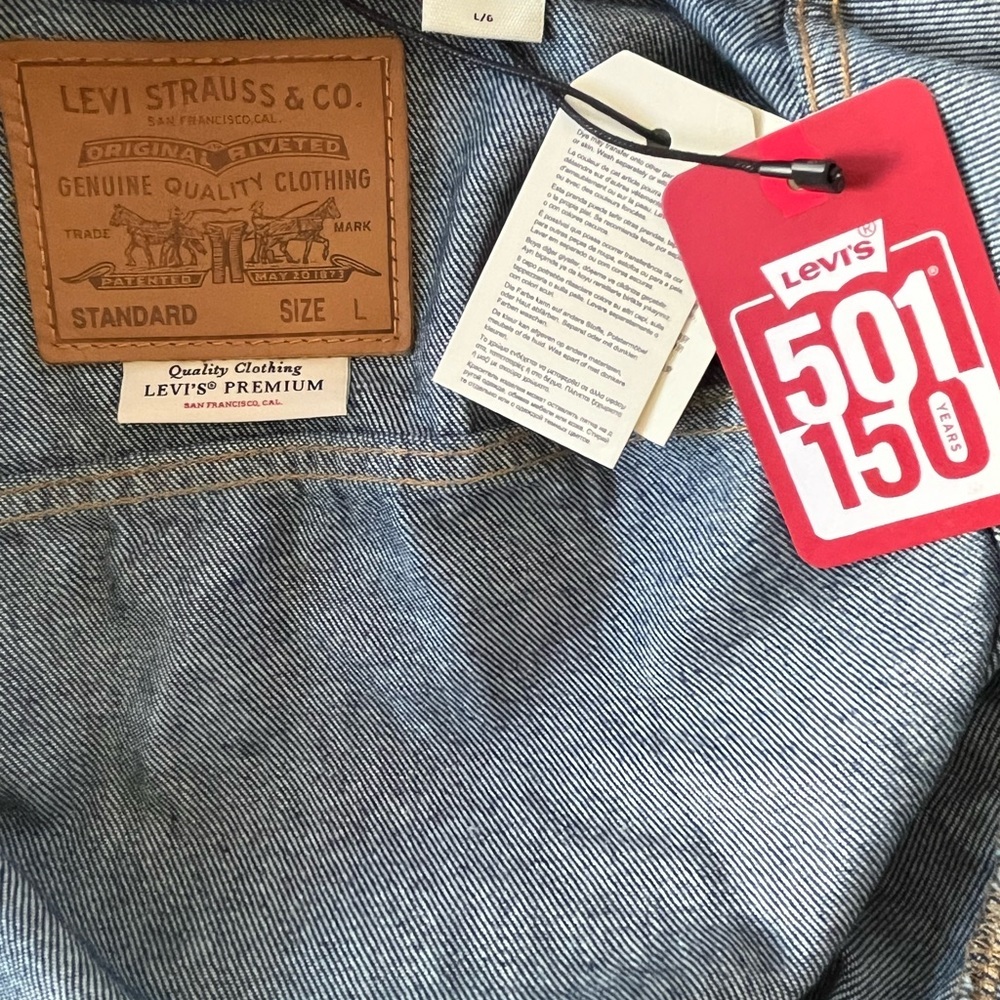 Levi's Trucker Jacket 150th Anniversary Banner Print
Pockets Mens L Denim NEW - Picture 12 of 12